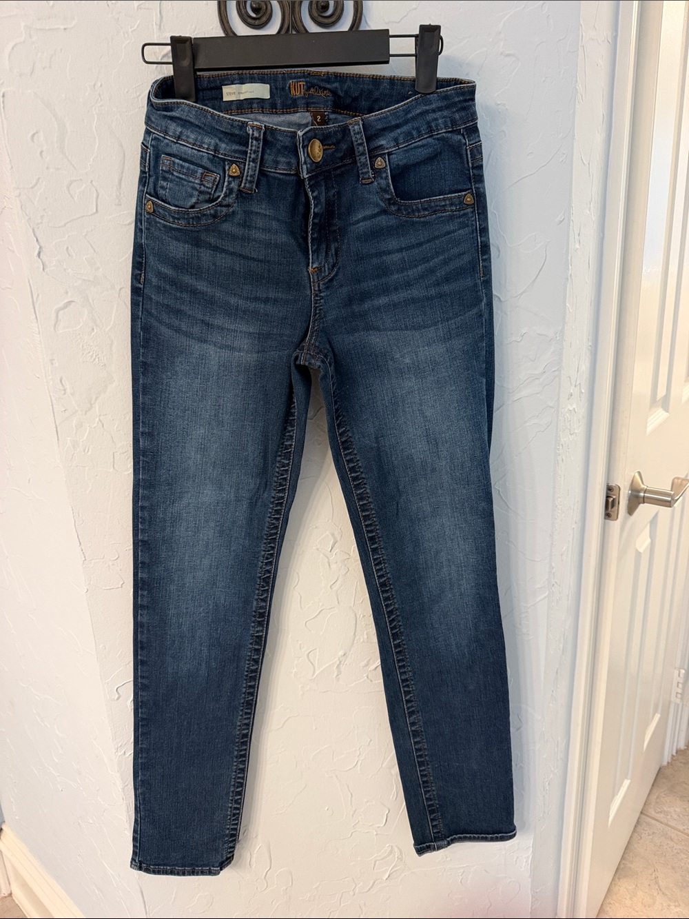 Kut from the Kloth Dark Wash Straight Leg Jeans